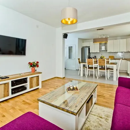 House Brapa Tatil Evi